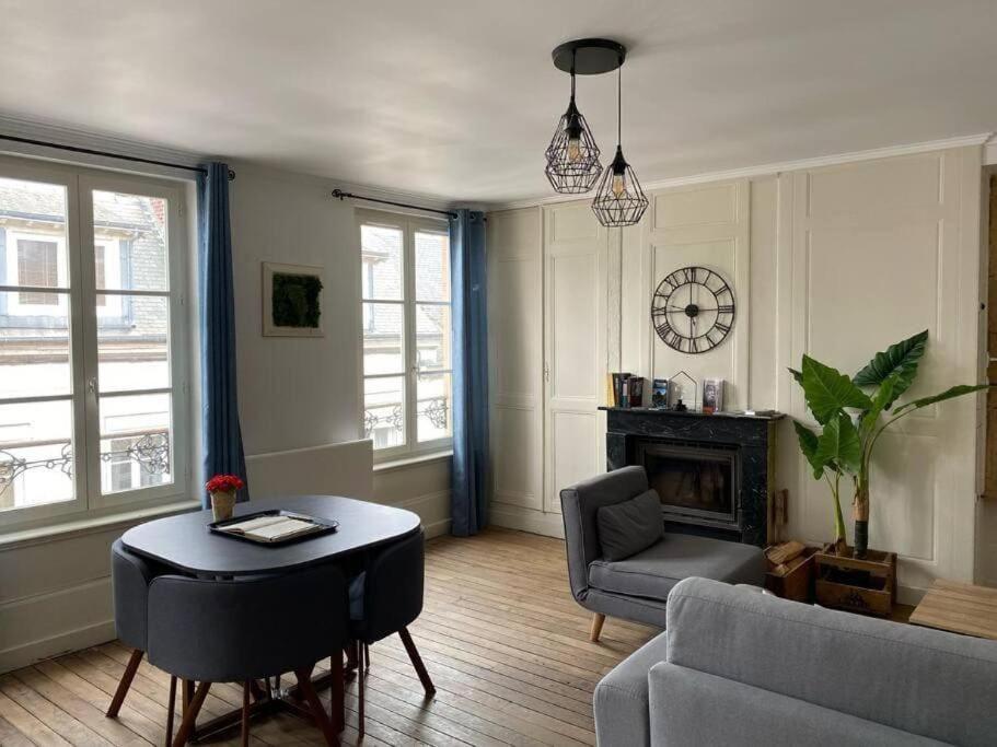 Studio Charme Ardennais Charleville-Mezieres Bagian luar foto