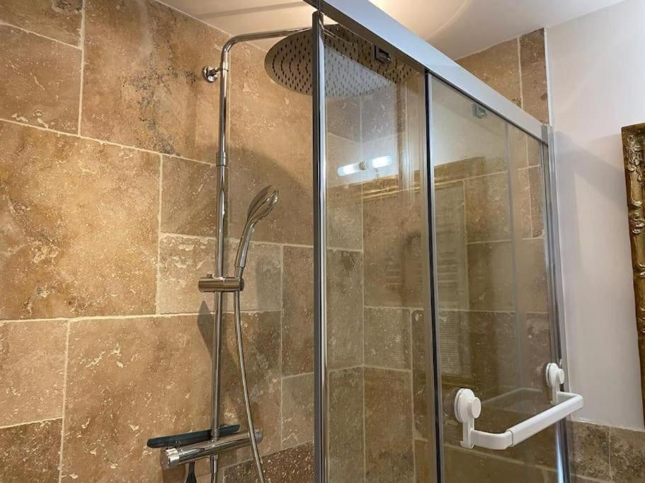 Studio Charme Ardennais Charleville-Mezieres Bagian luar foto